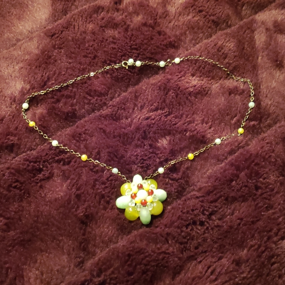 Vintage beaded necklace.